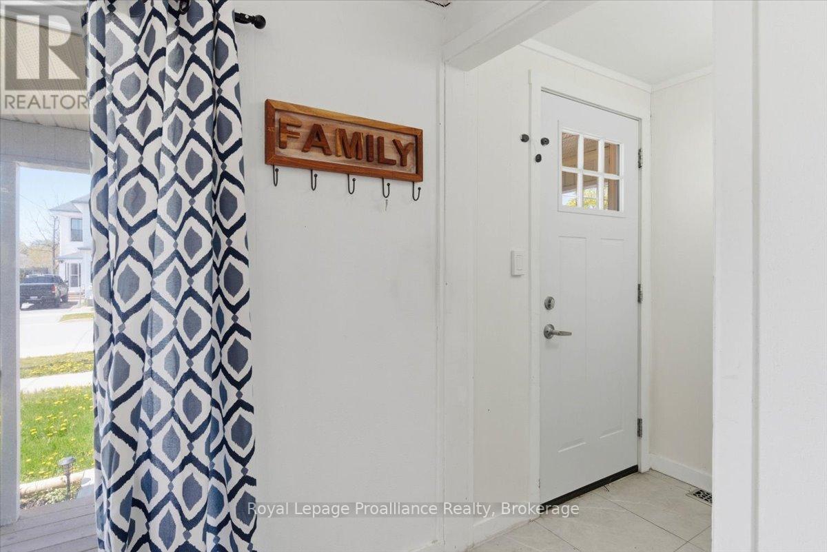 19 BOSWELL STREET - 10