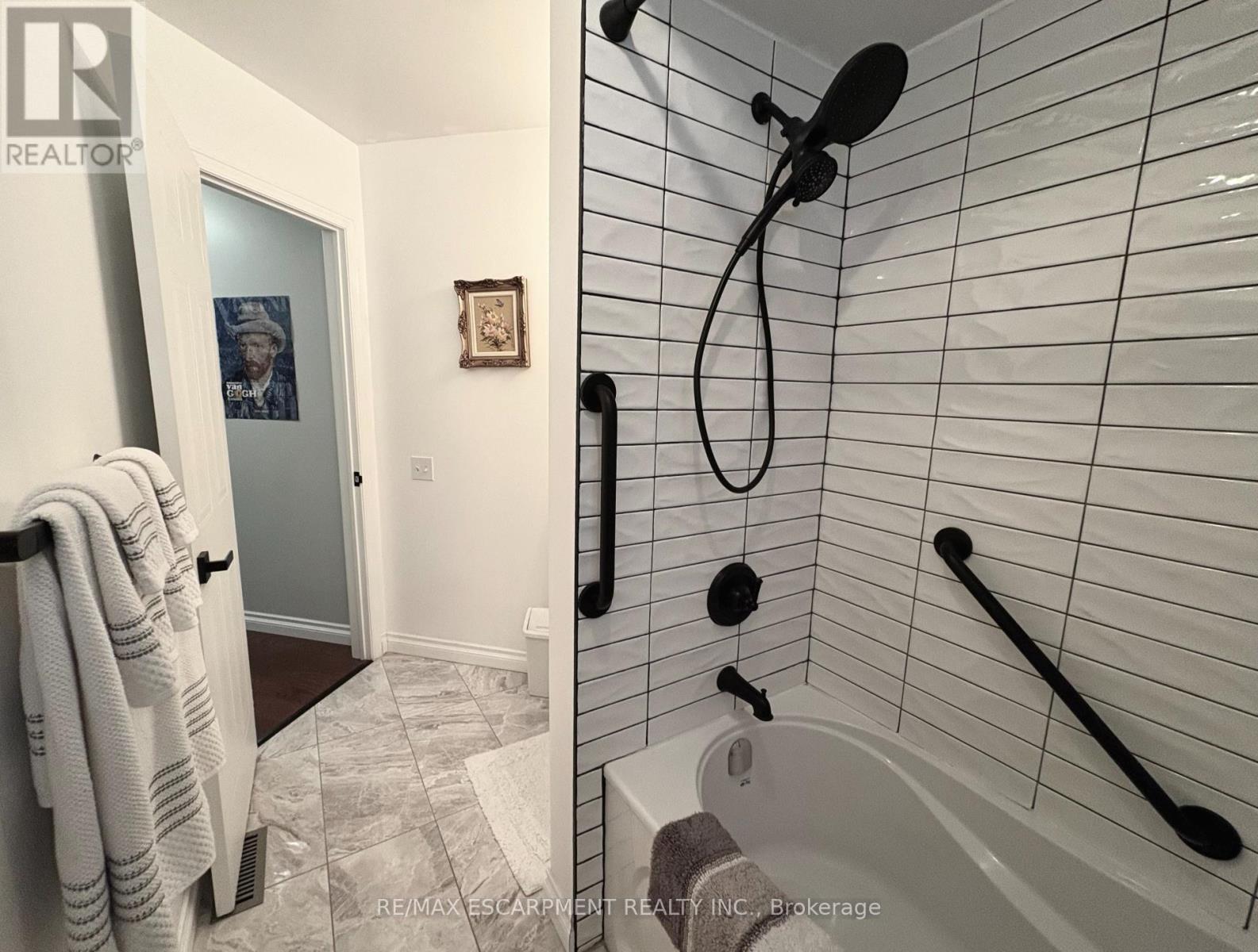 227 SILVERBIRCH BOULEVARD - 11