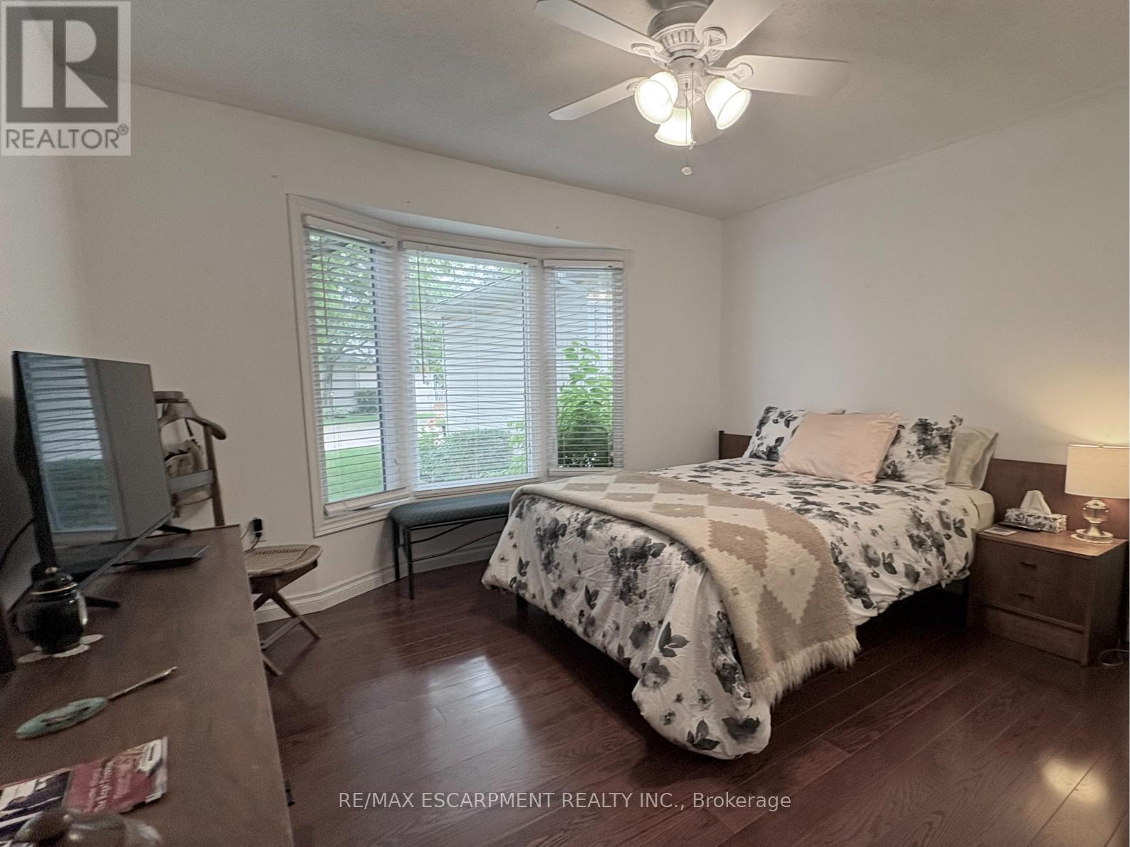 227 SILVERBIRCH BOULEVARD - 28