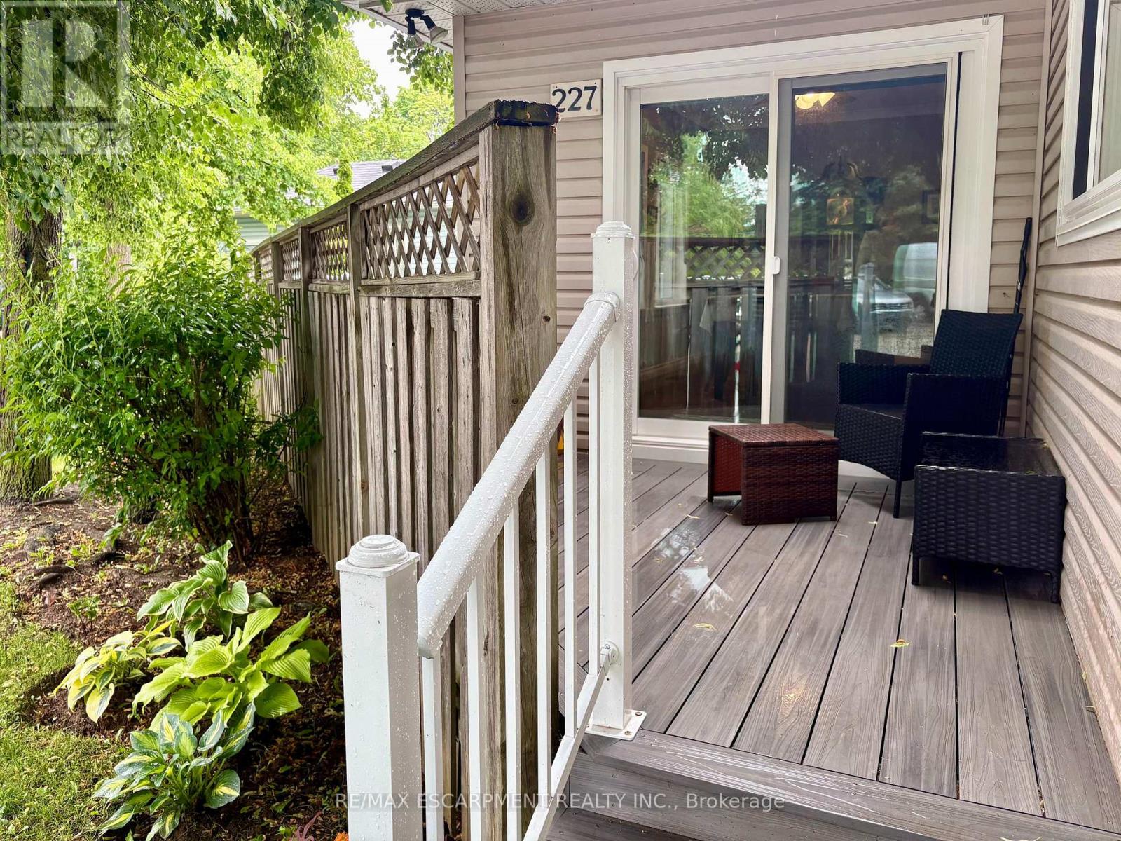 227 SILVERBIRCH BOULEVARD - 31