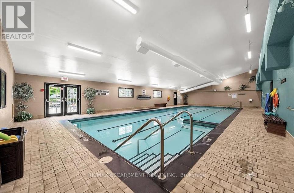 227 SILVERBIRCH BOULEVARD - 40