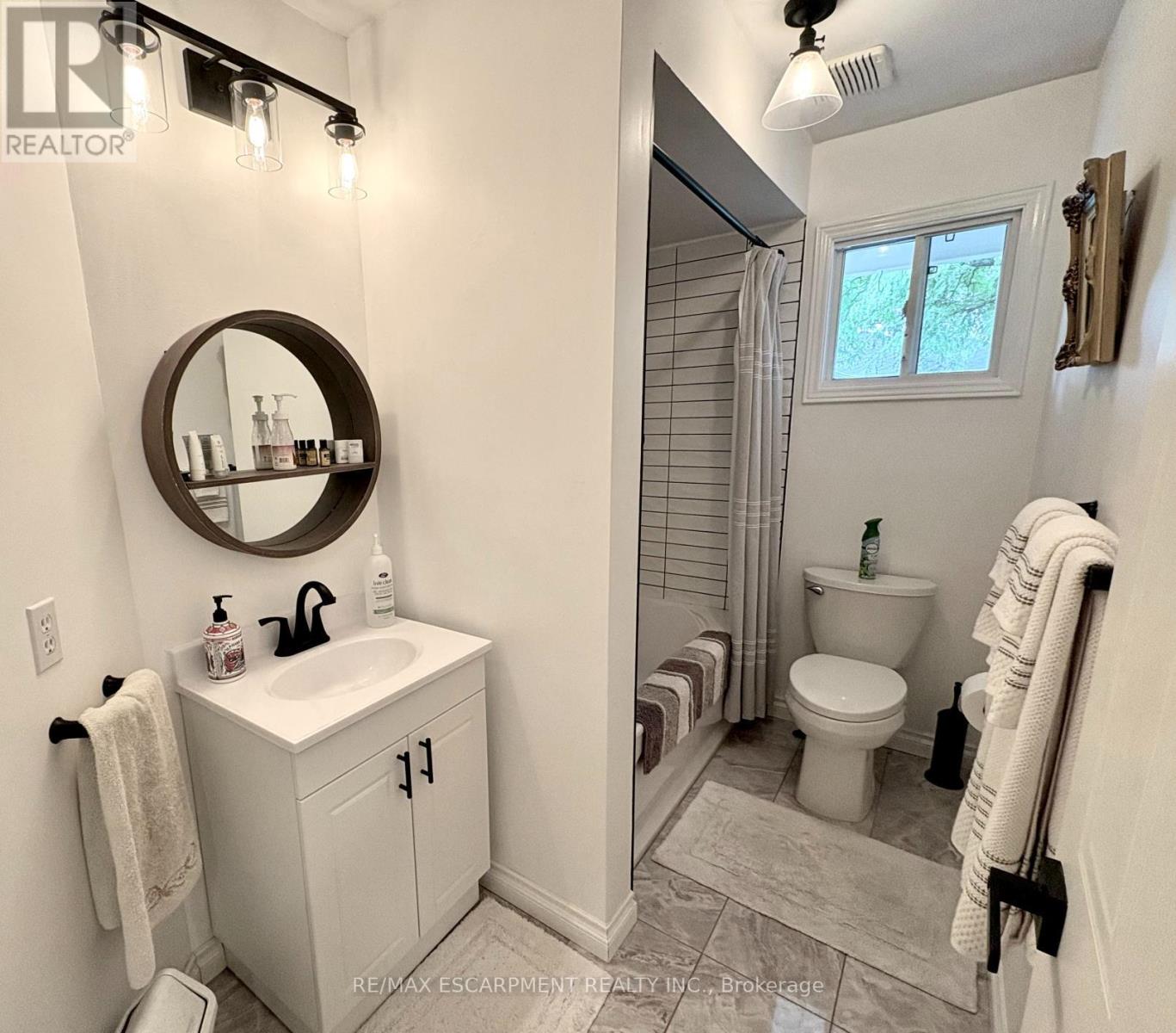 227 SILVERBIRCH BOULEVARD - 9