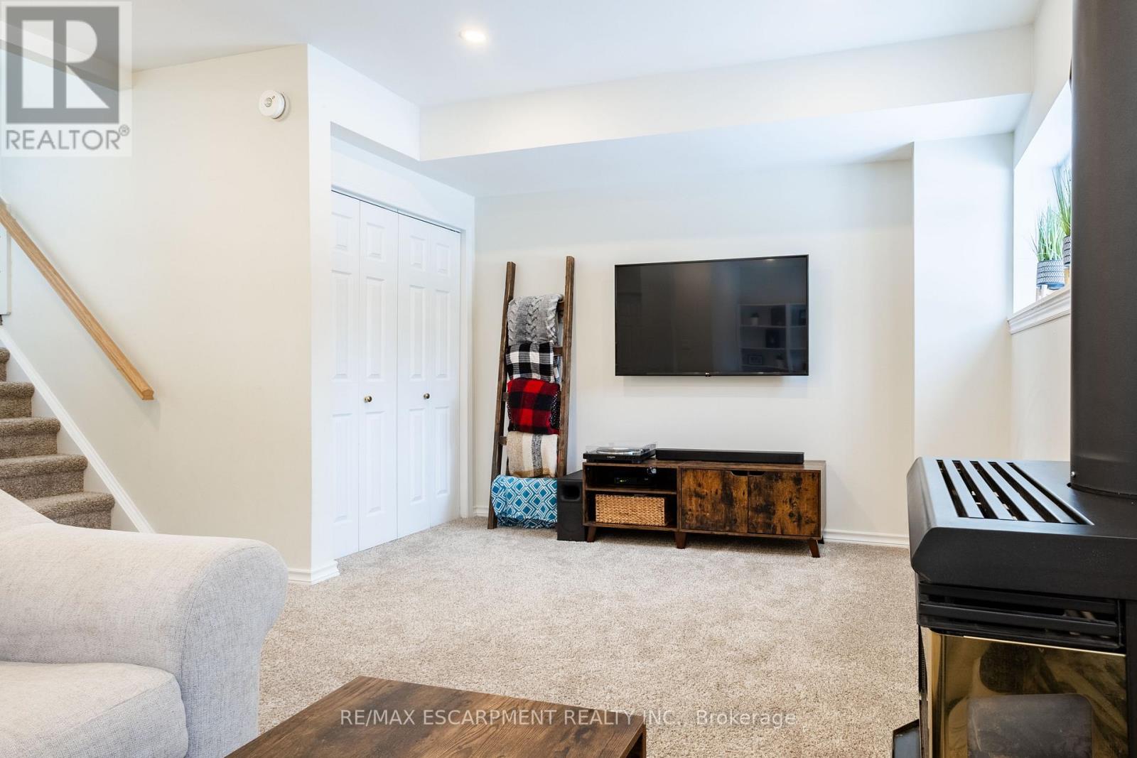 72 ATHENIA DRIVE - 29