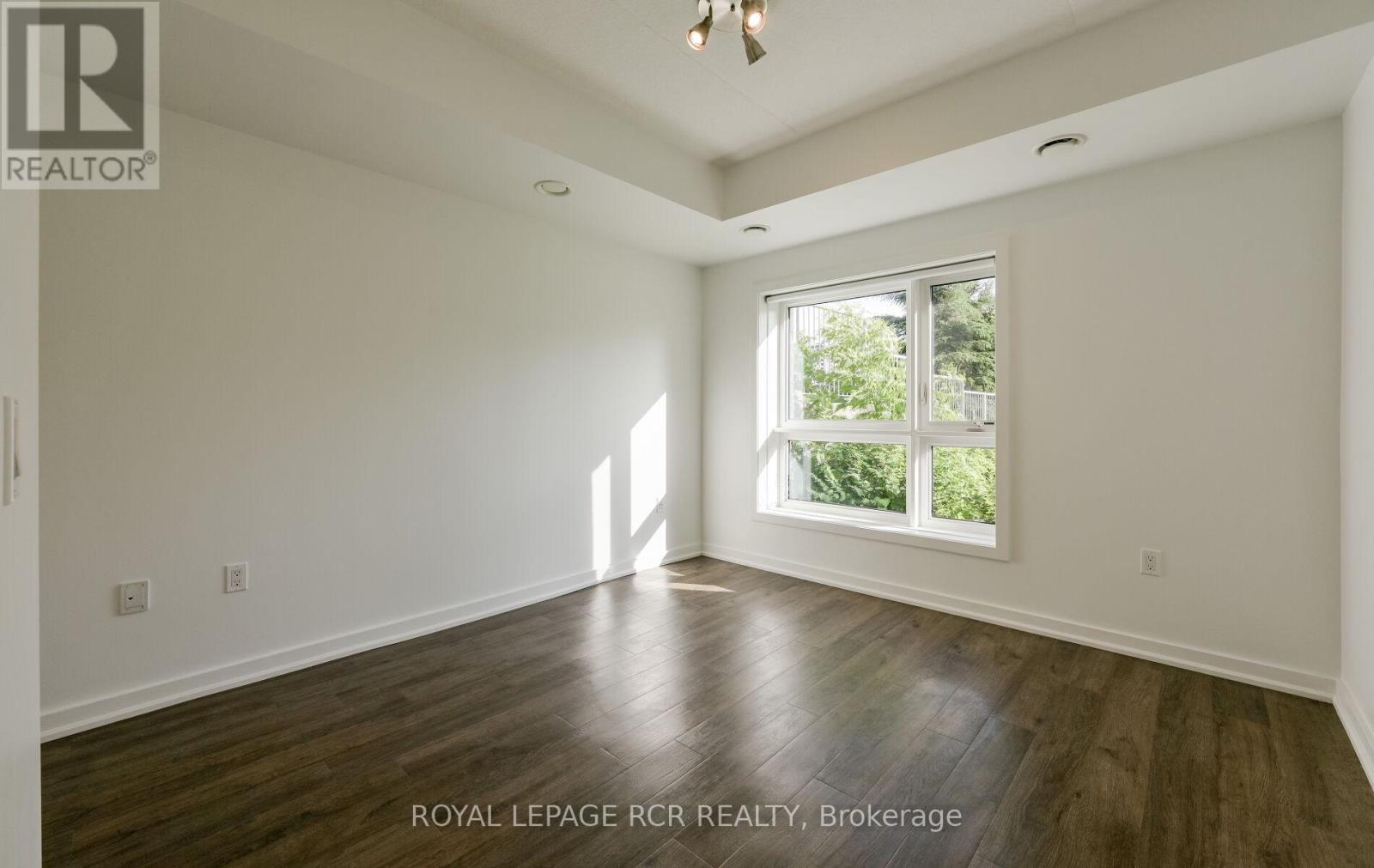 #LL02 25 KAY CRESCENT - 14