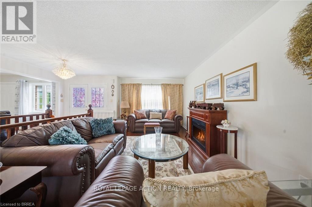 67 DELONG DRIVE - 12