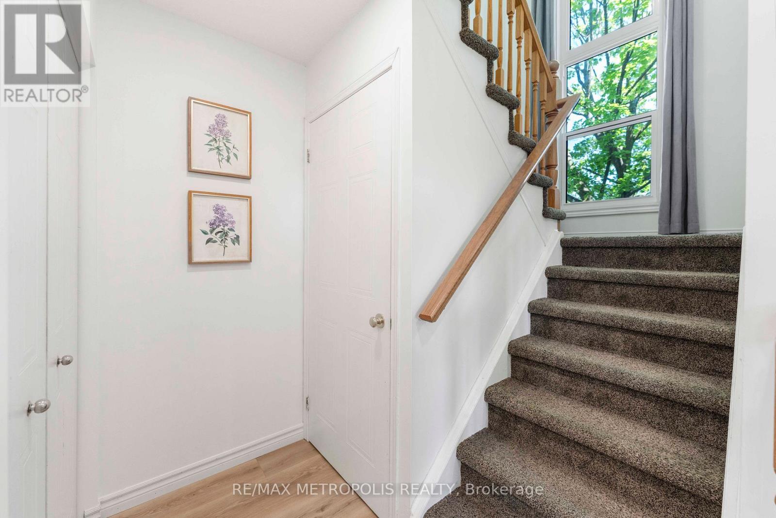 #53 426 GRANGE ROAD - Image 13
