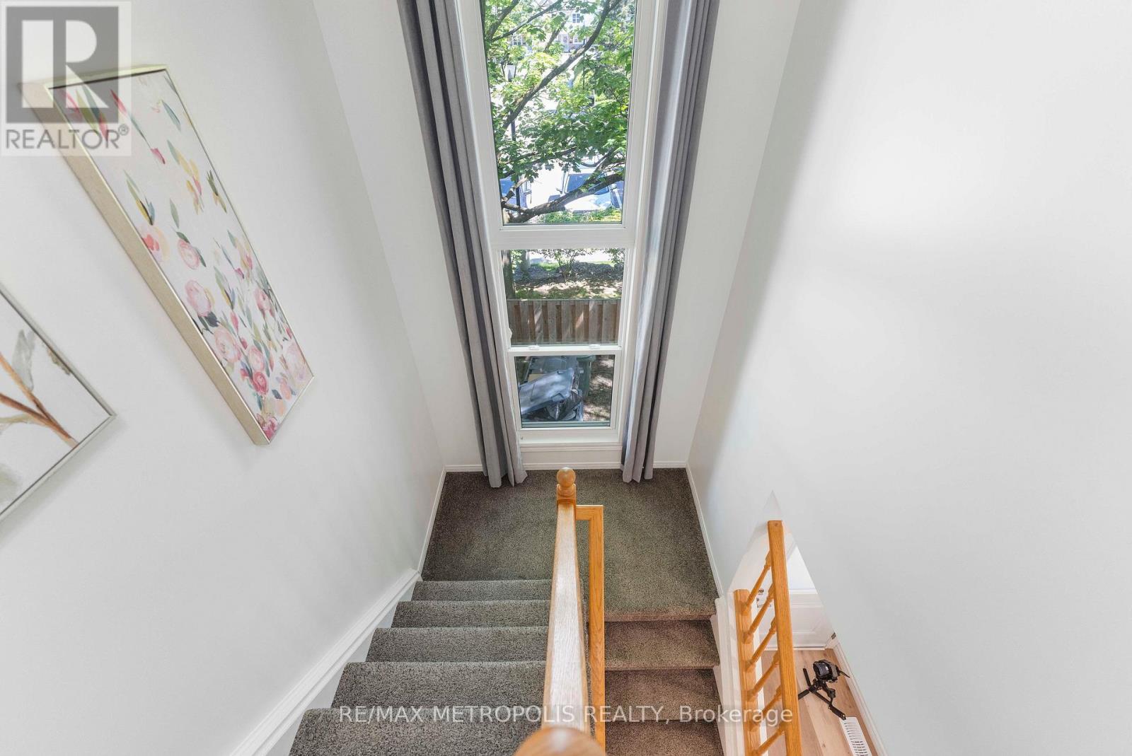 #53 426 GRANGE ROAD - Image 37