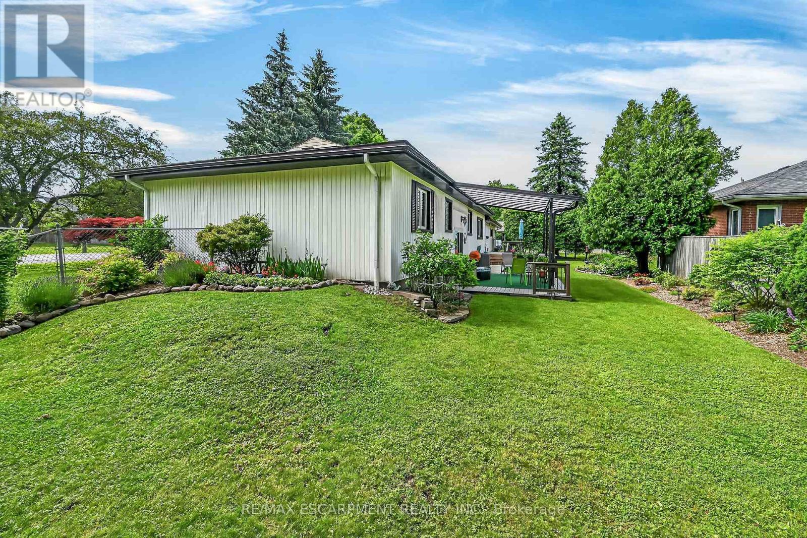 511 FIDDLERS GREEN ROAD - 39