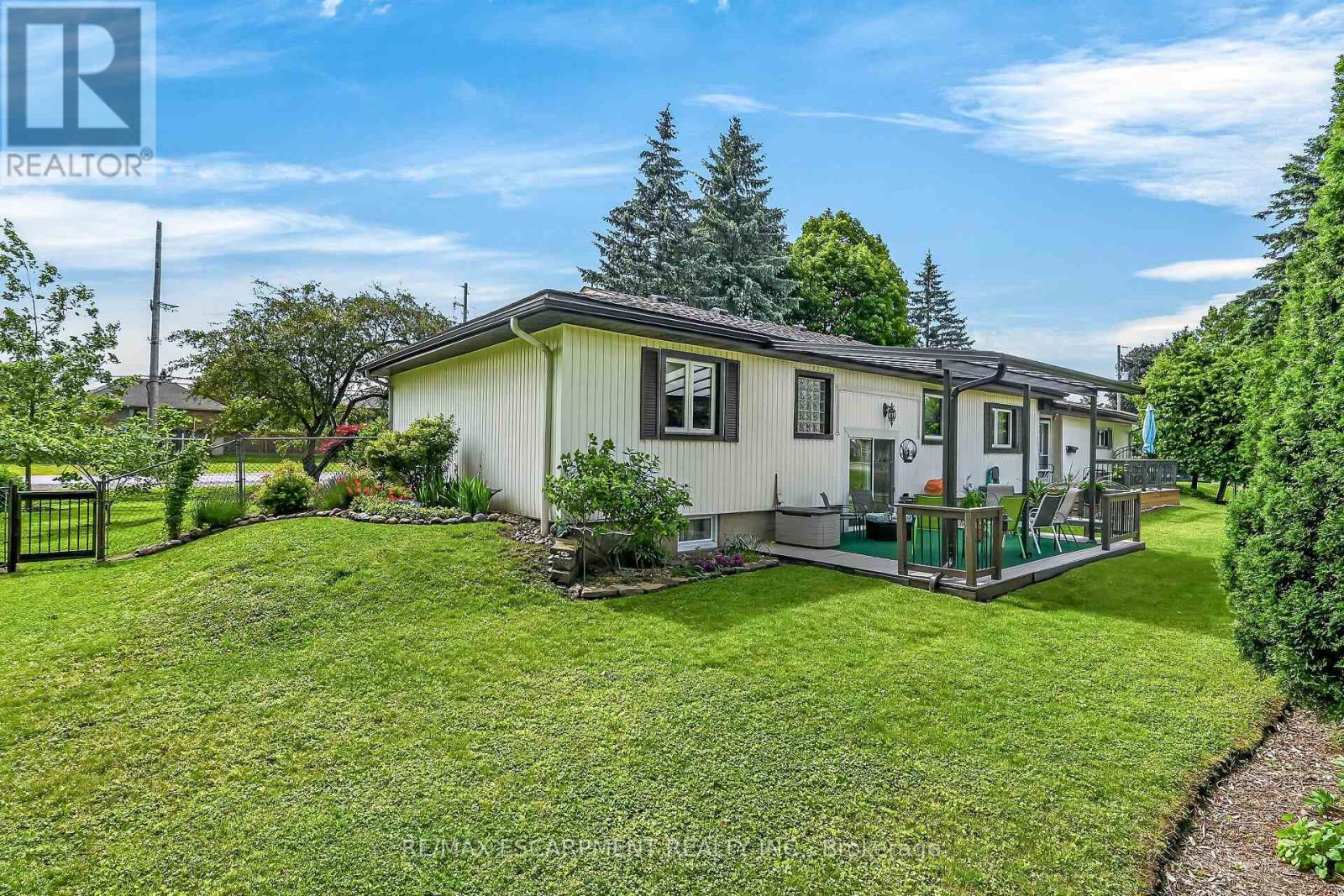 511 FIDDLERS GREEN ROAD - 40