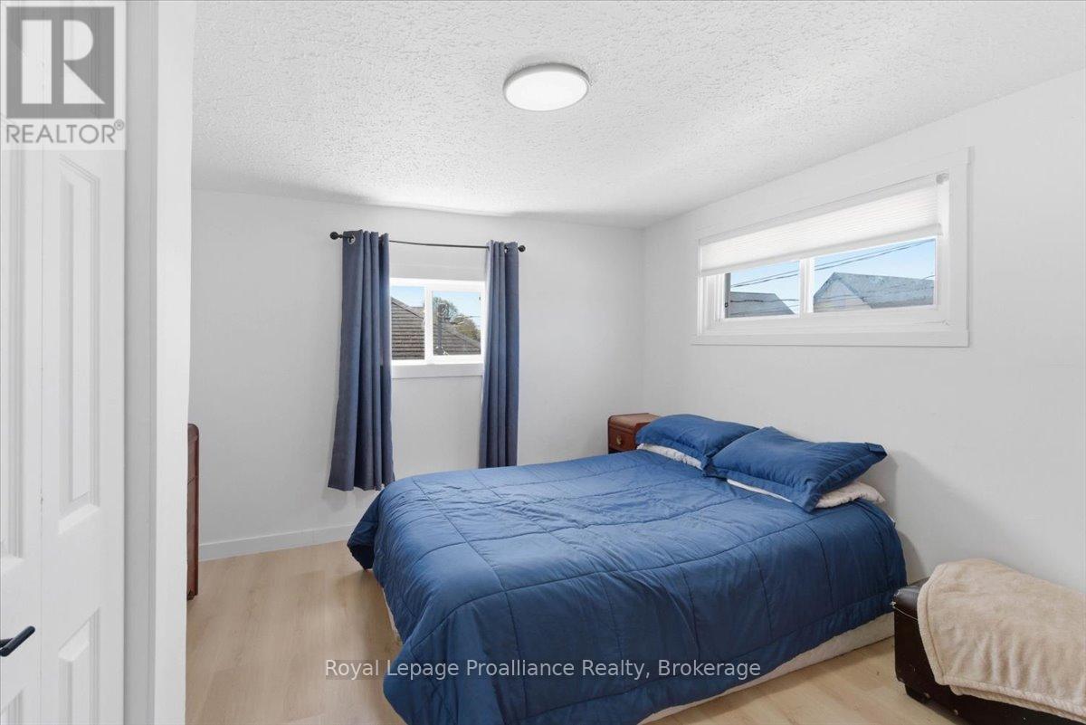 19 BOSWELL STREET - 28