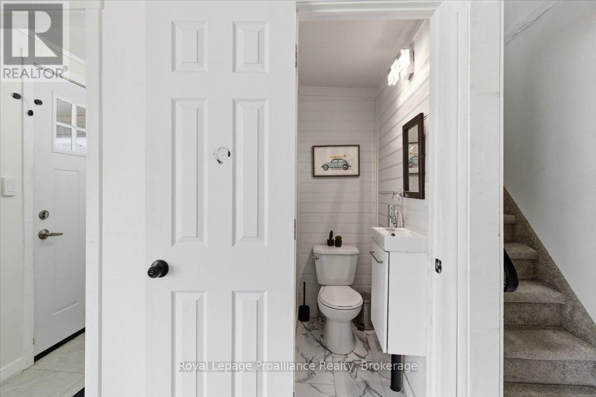19 BOSWELL STREET - 11