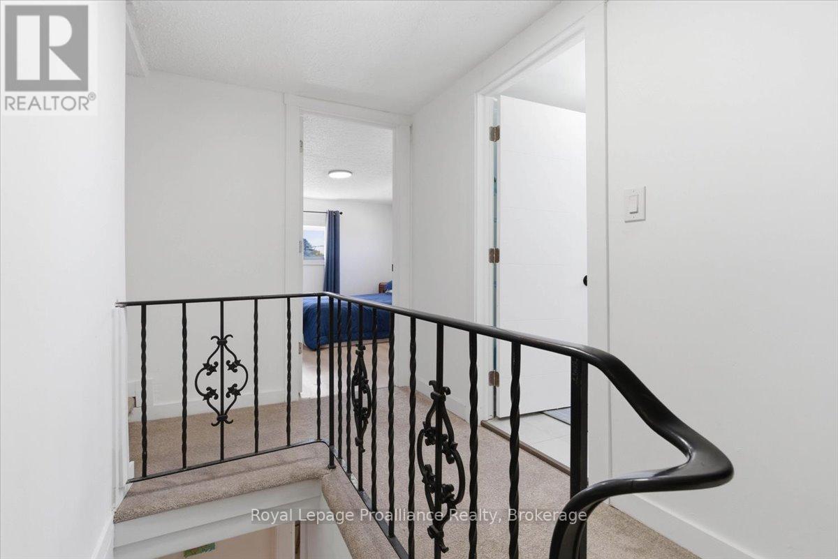 19 BOSWELL STREET - 38