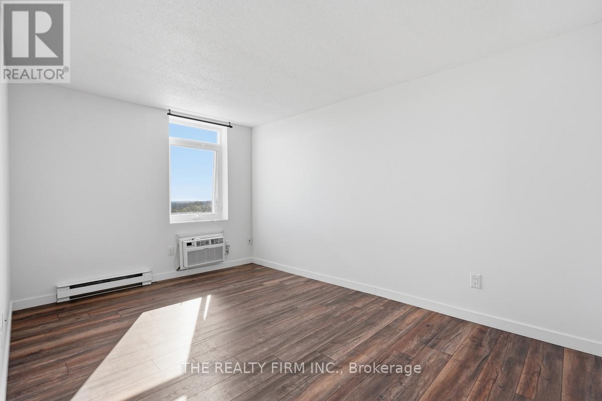 #1210 45 POND MILLS ROAD - 25