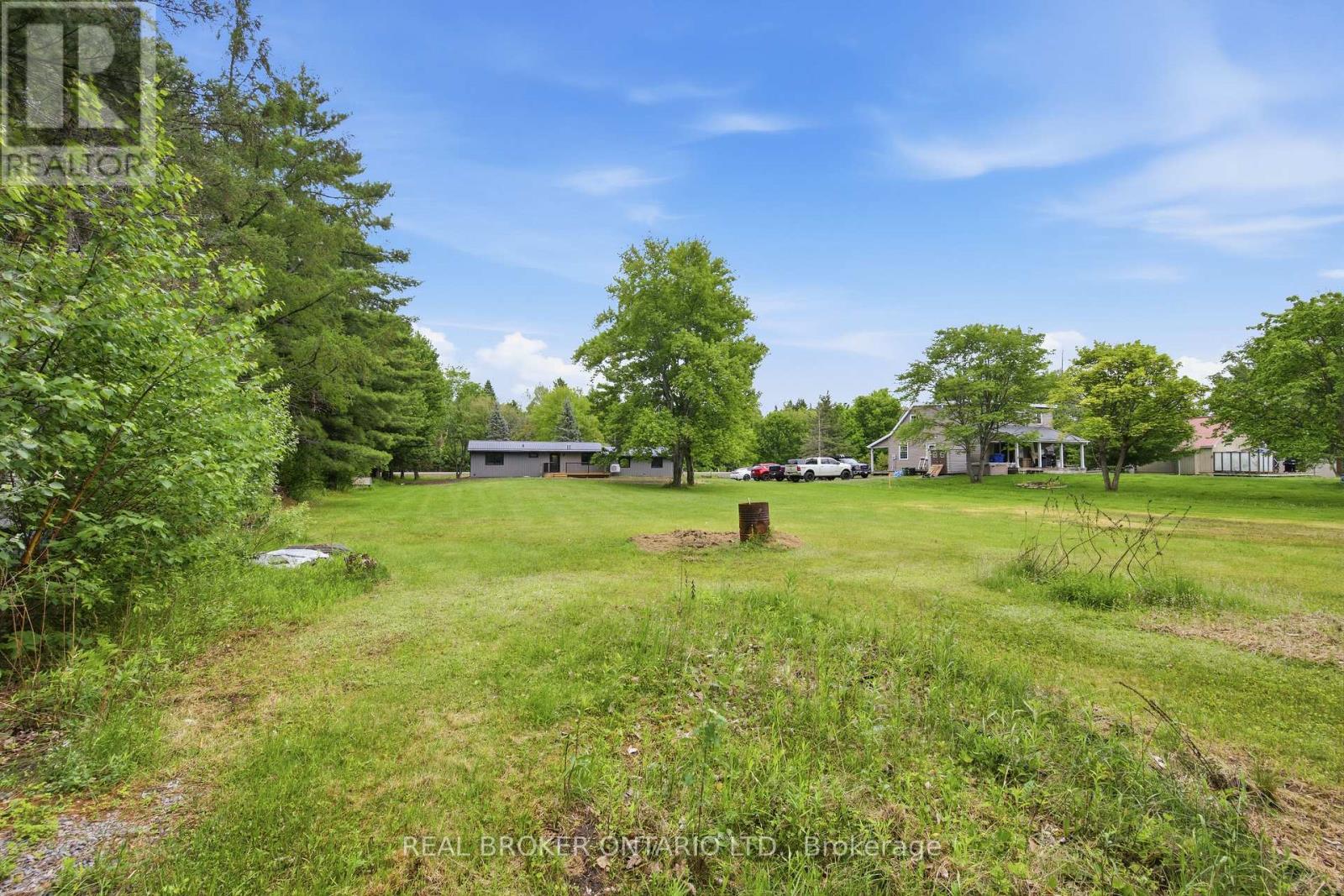 3 Bed, 2 Bath House for Sale in Ottawa – 2627 DONNELLY DRIVE, Ottawa – MLS# X13475524 - Image 94