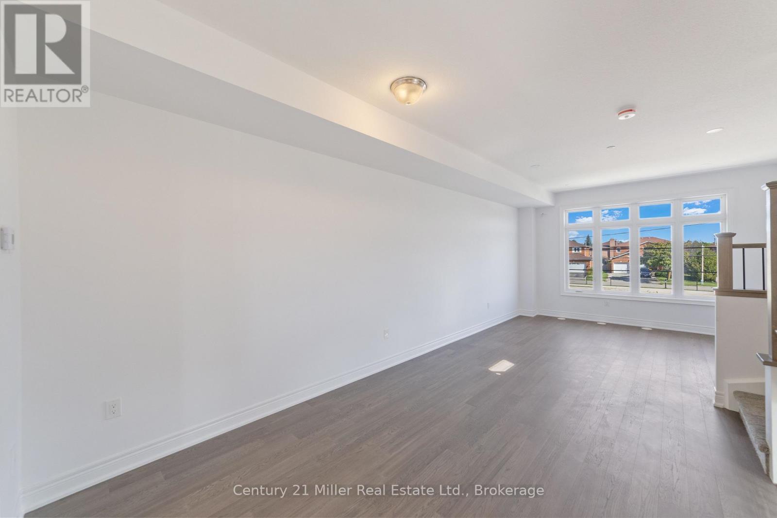 #42 2140 TRAFALGAR ROAD - 12