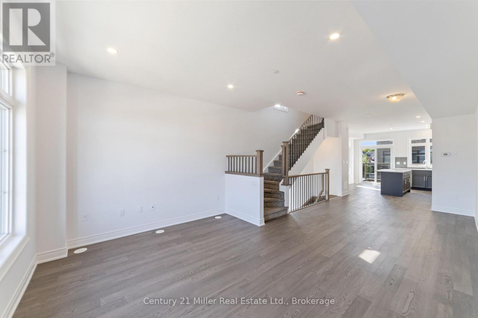 #42 2140 TRAFALGAR ROAD - 14