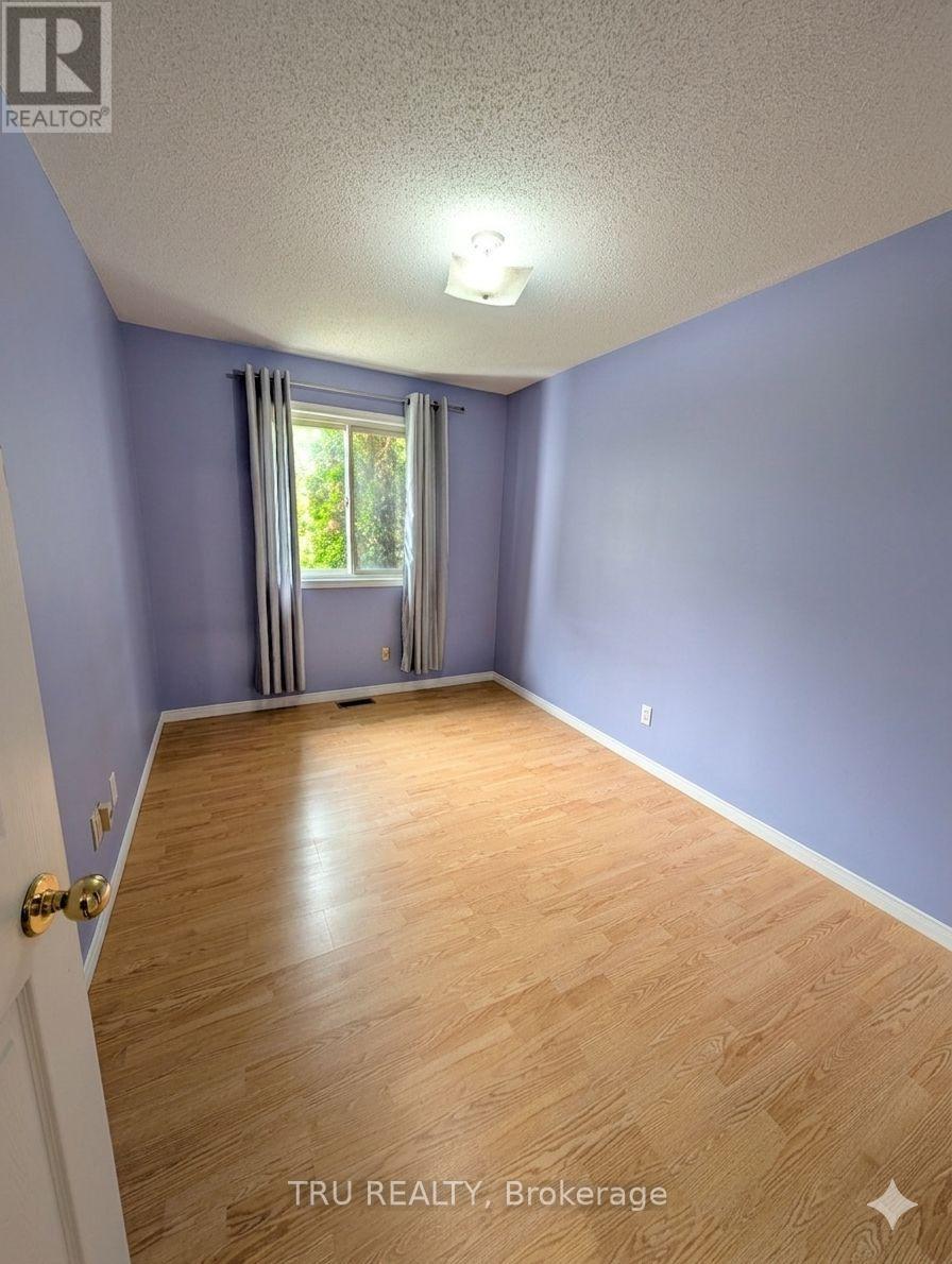 3 Bed, 2 Bath House for Rent in Ottawa – 19 MOUNTSHANNON DRIVE, Ottawa – MLS# X13475574 - Image 34
