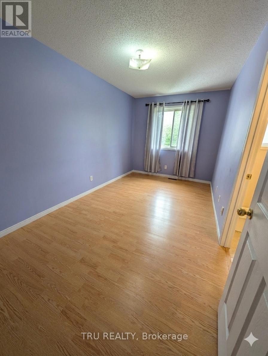 3 Bed, 2 Bath House for Rent in Ottawa – 19 MOUNTSHANNON DRIVE, Ottawa – MLS# X13475574 - Image 30