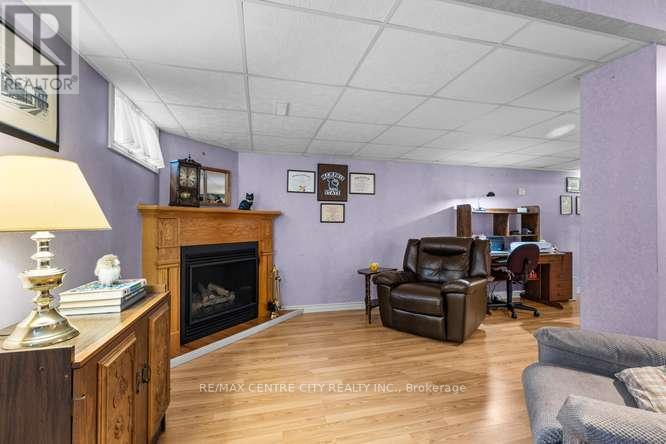 463 EXMOUTH CIRCLE - 24