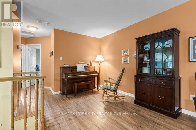 463 EXMOUTH CIRCLE - 9