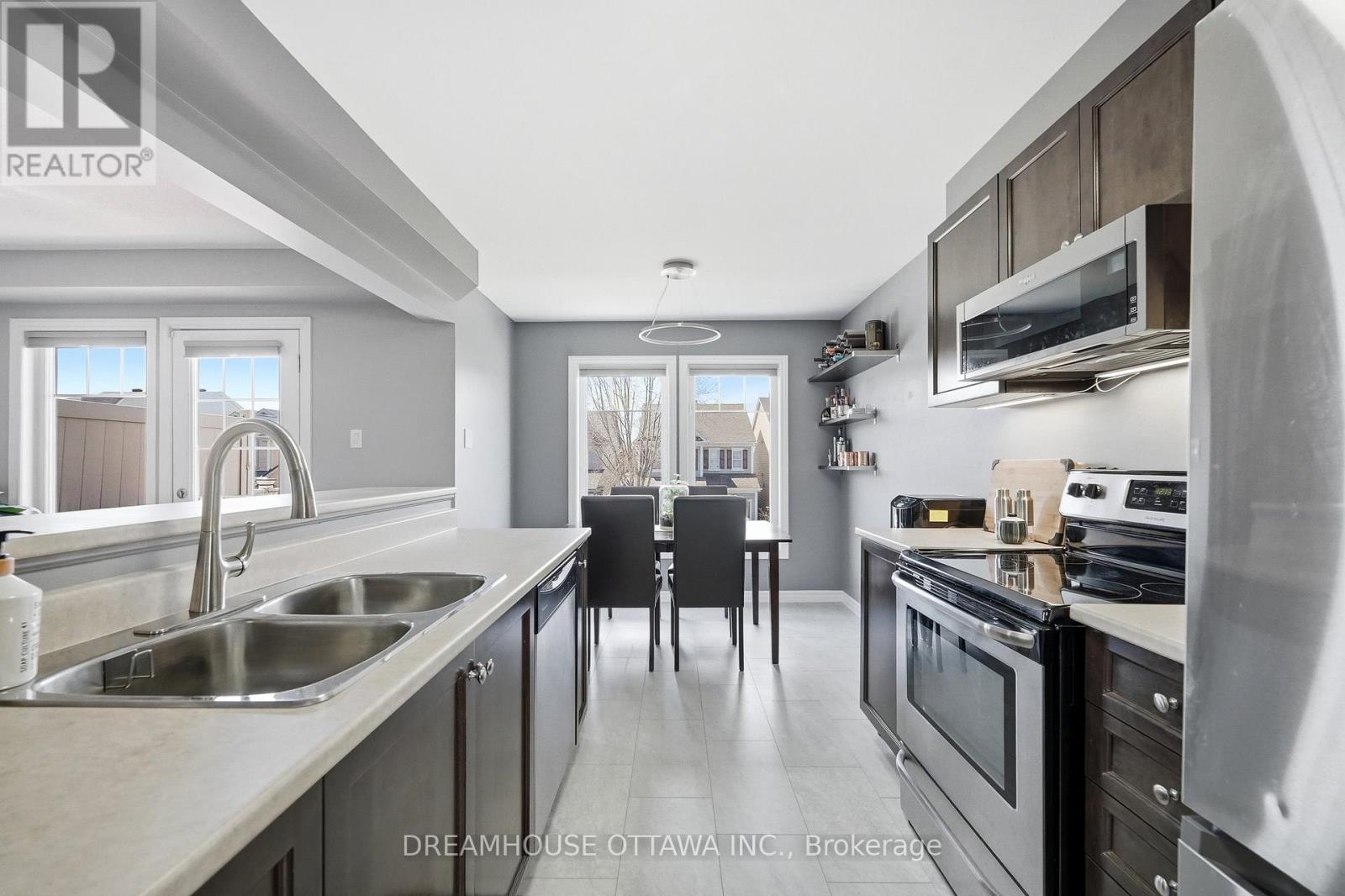 2 Bed, 2 Bath House for Sale in Ottawa – 124 PENNANT AVENUE, Ottawa – MLS# X13475594 - Image 39