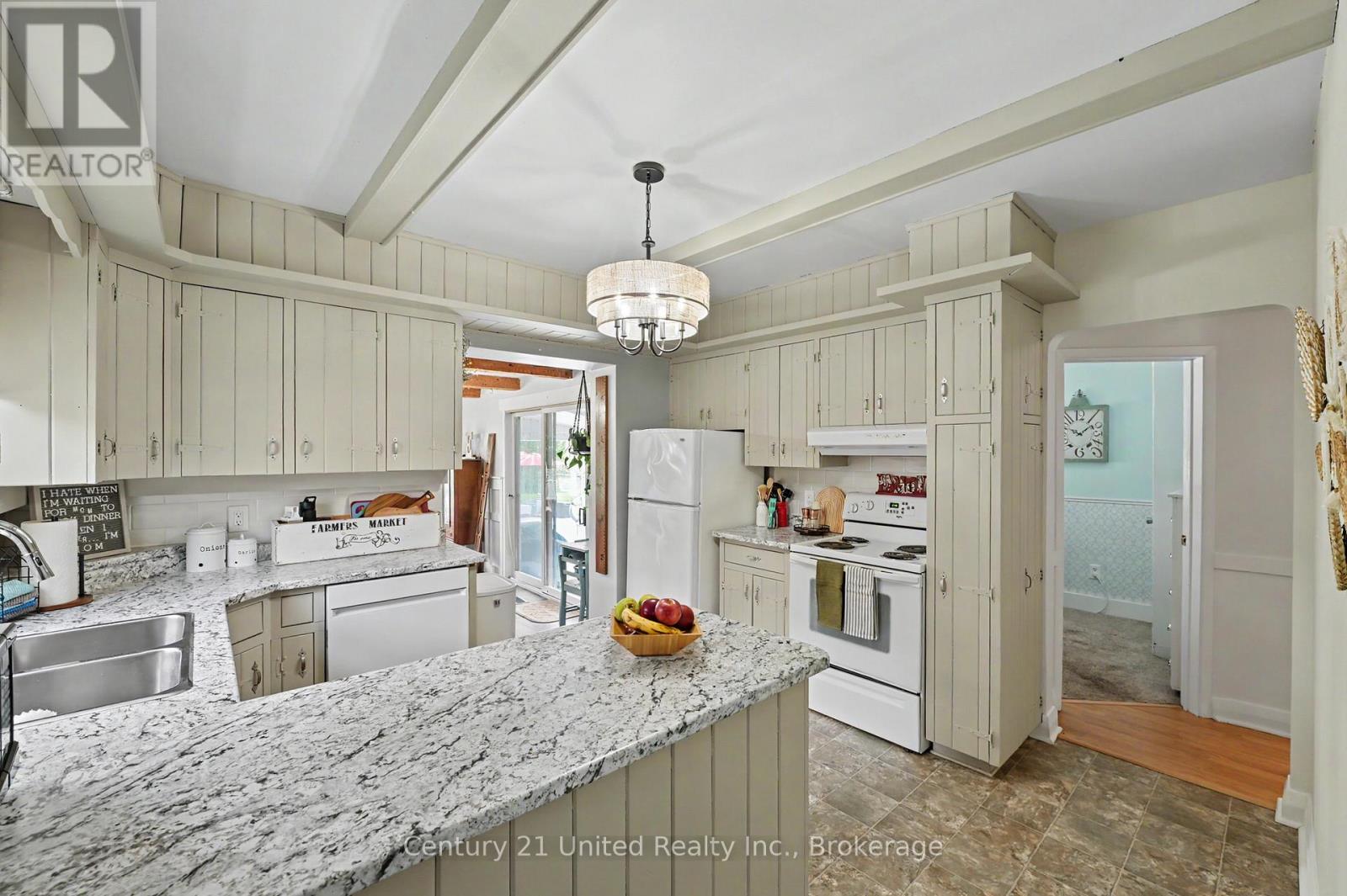 260 MCKELLAR STREET - 6