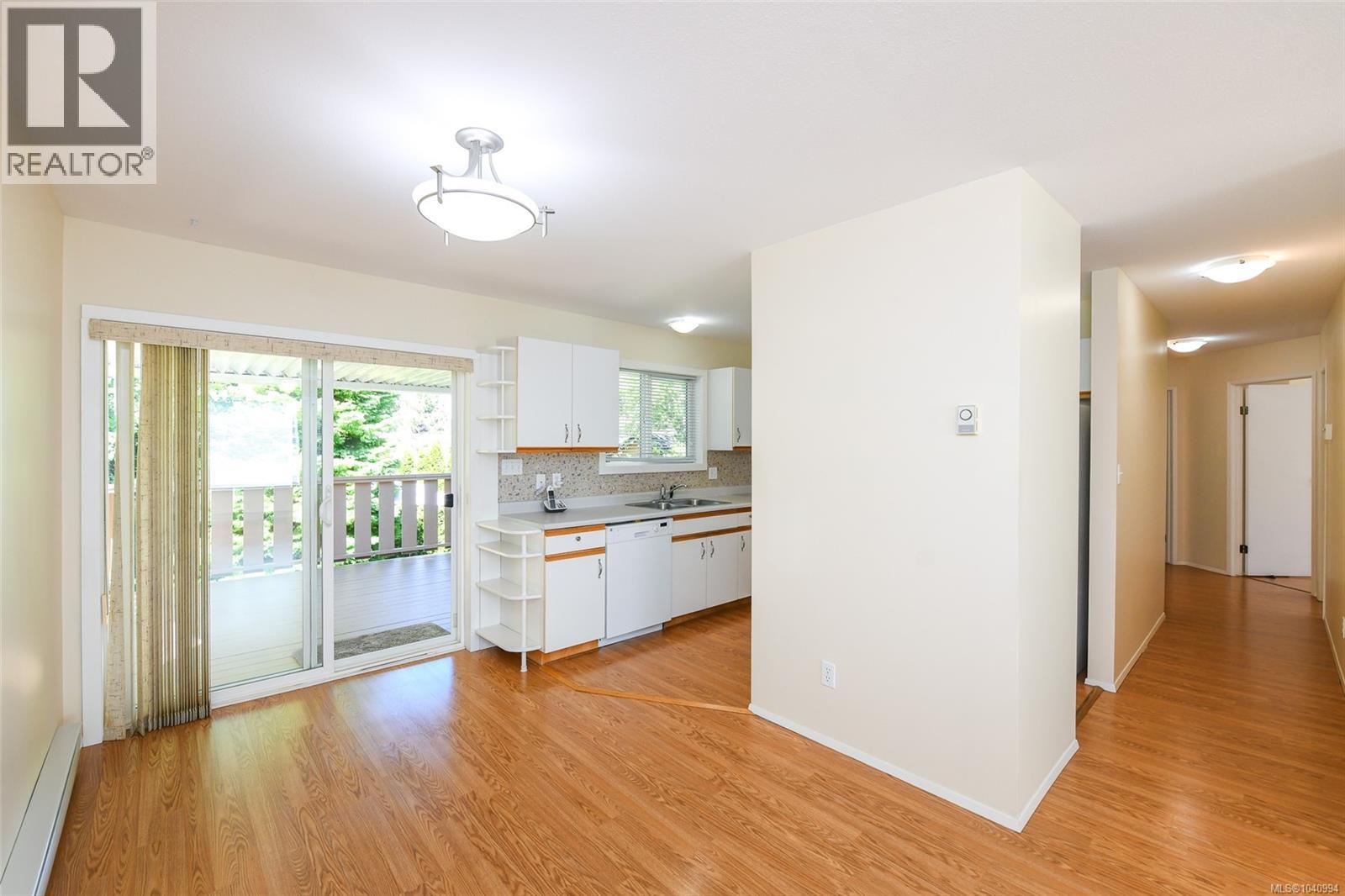635 Pritchard Rd - 8
