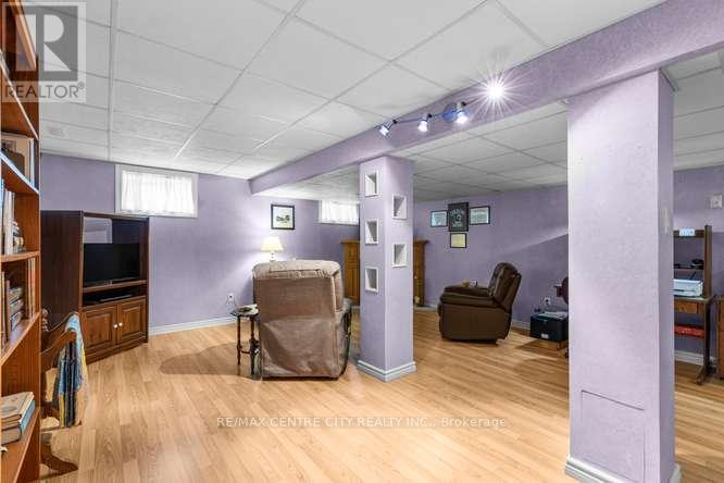 463 EXMOUTH CIRCLE - 23