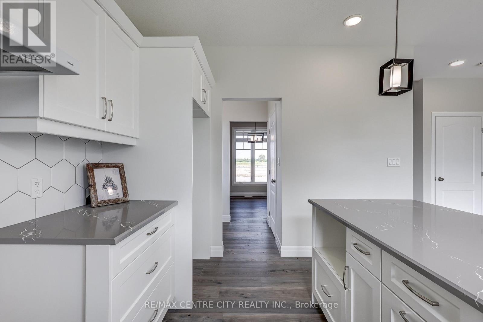 58 ASPEN PARKWAY - 17