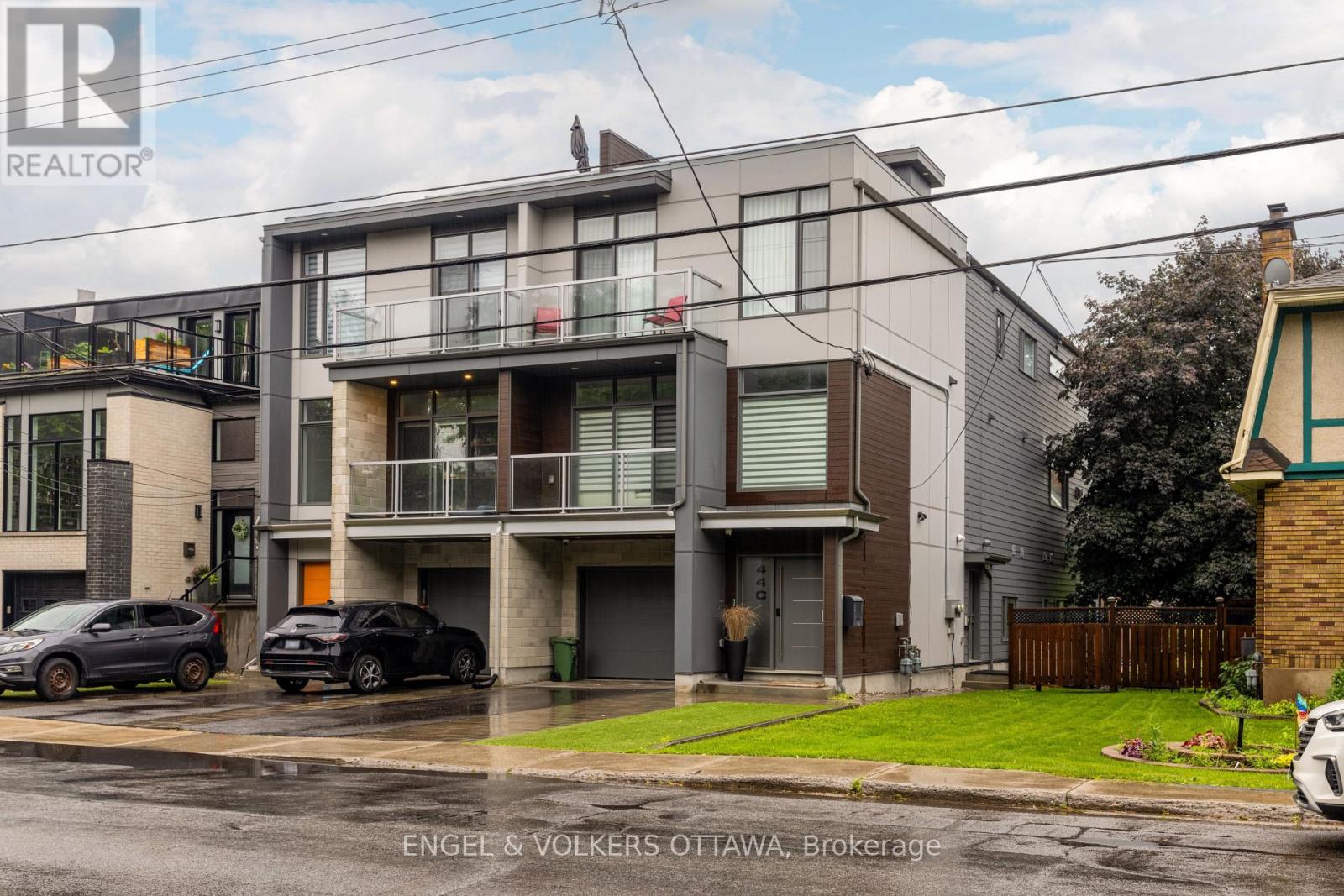 2 Bed, 1 Bath Multi-Family for Rent in Ottawa – D – 44 BYRON AVENUE, Ottawa – MLS# X13475724 - Image 2