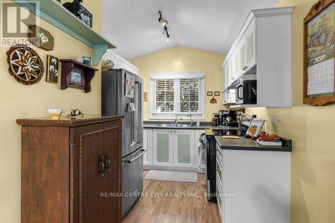 463 EXMOUTH CIRCLE - 12
