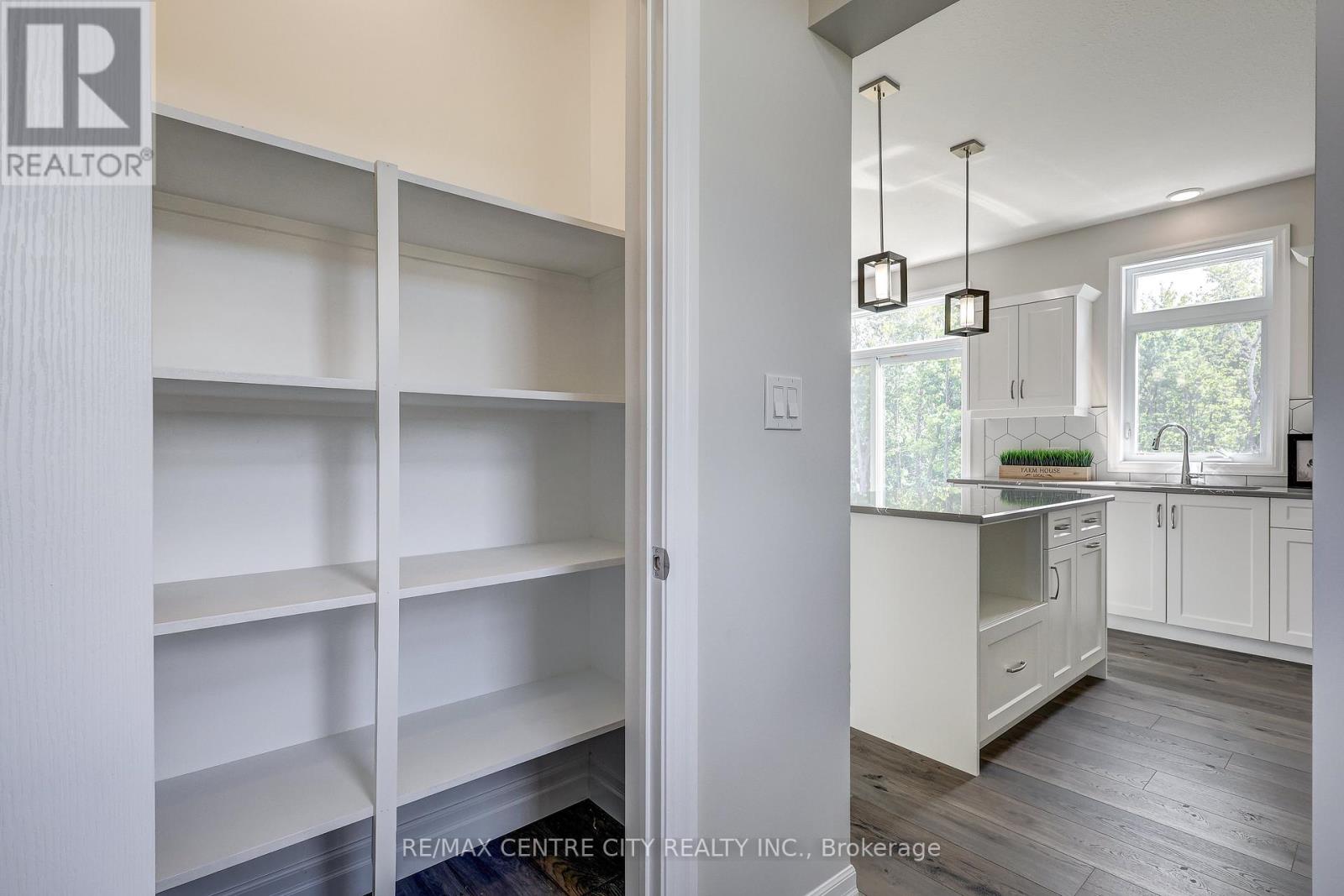 58 ASPEN PARKWAY - 19