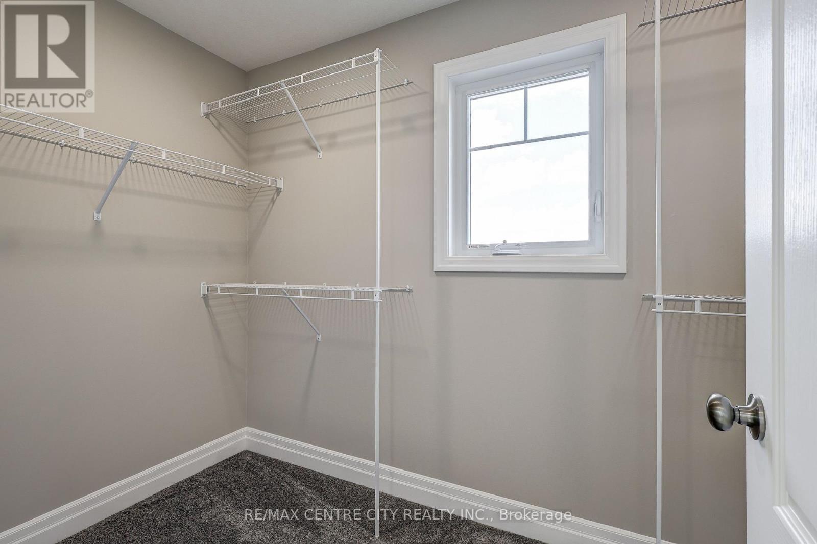 58 ASPEN PARKWAY - 34