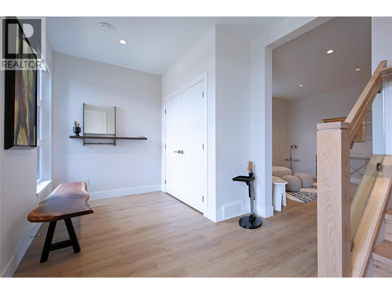  9839 Beacon Hill Crescent, Lake Country