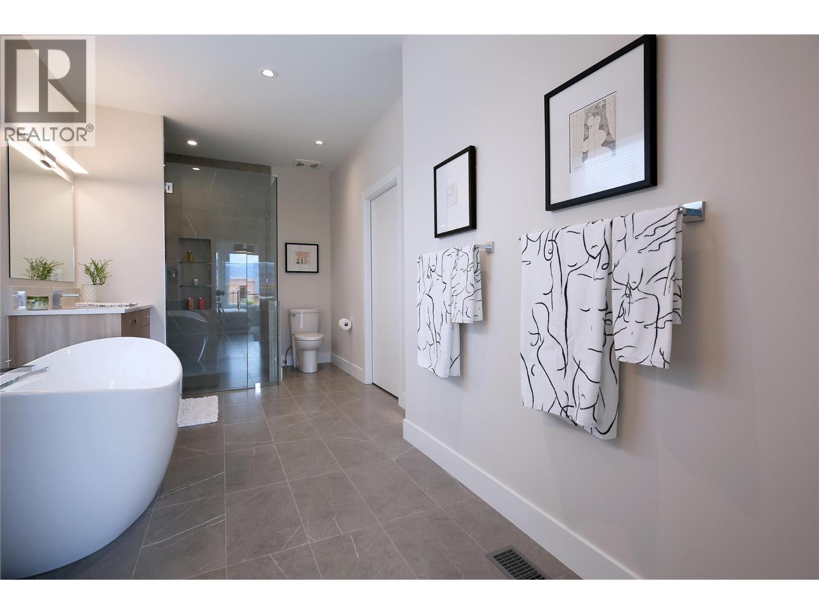  9839 Beacon Hill Crescent, Lake Country