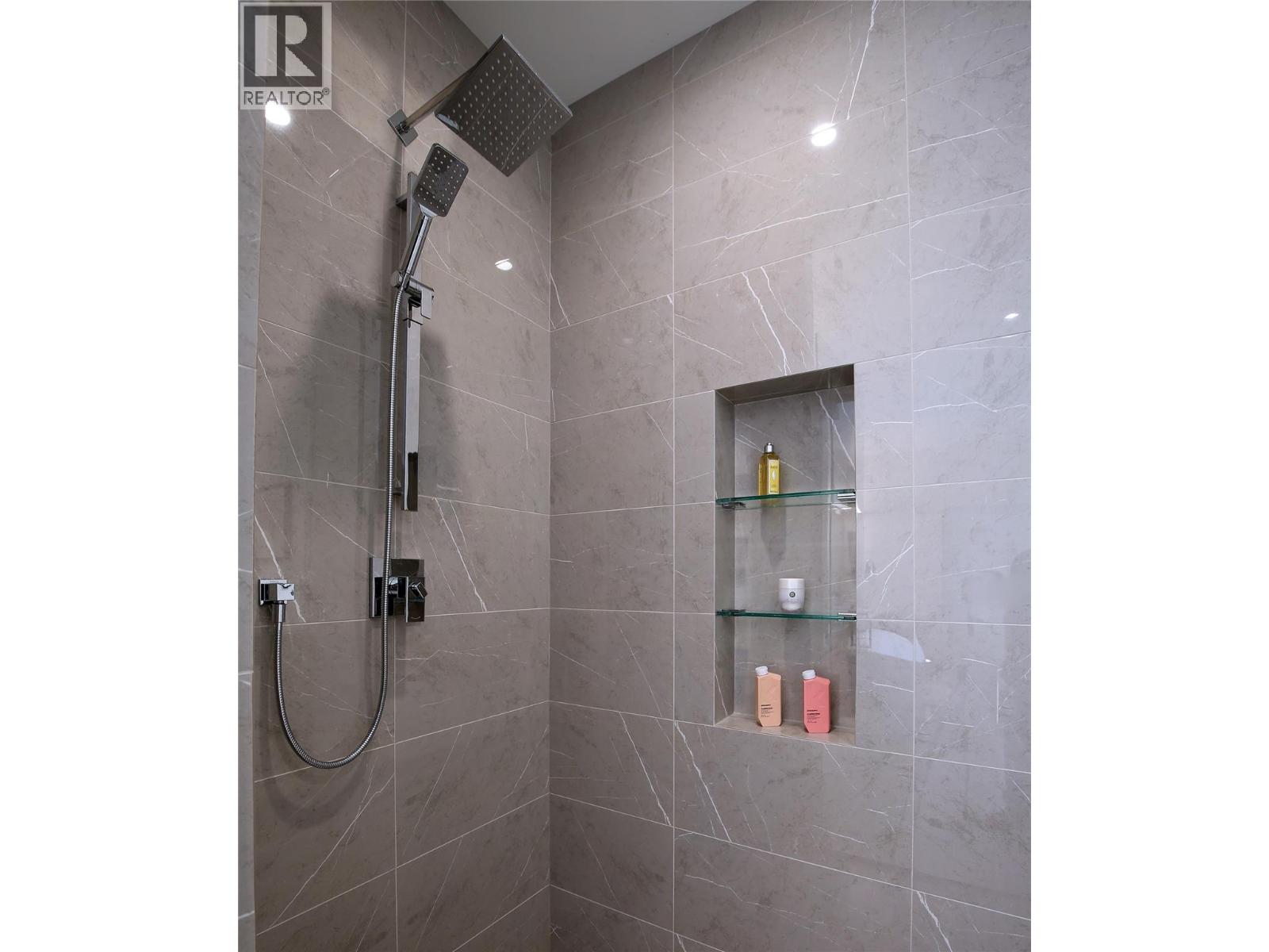 9839 Beacon Hill Crescent, Lake Country
