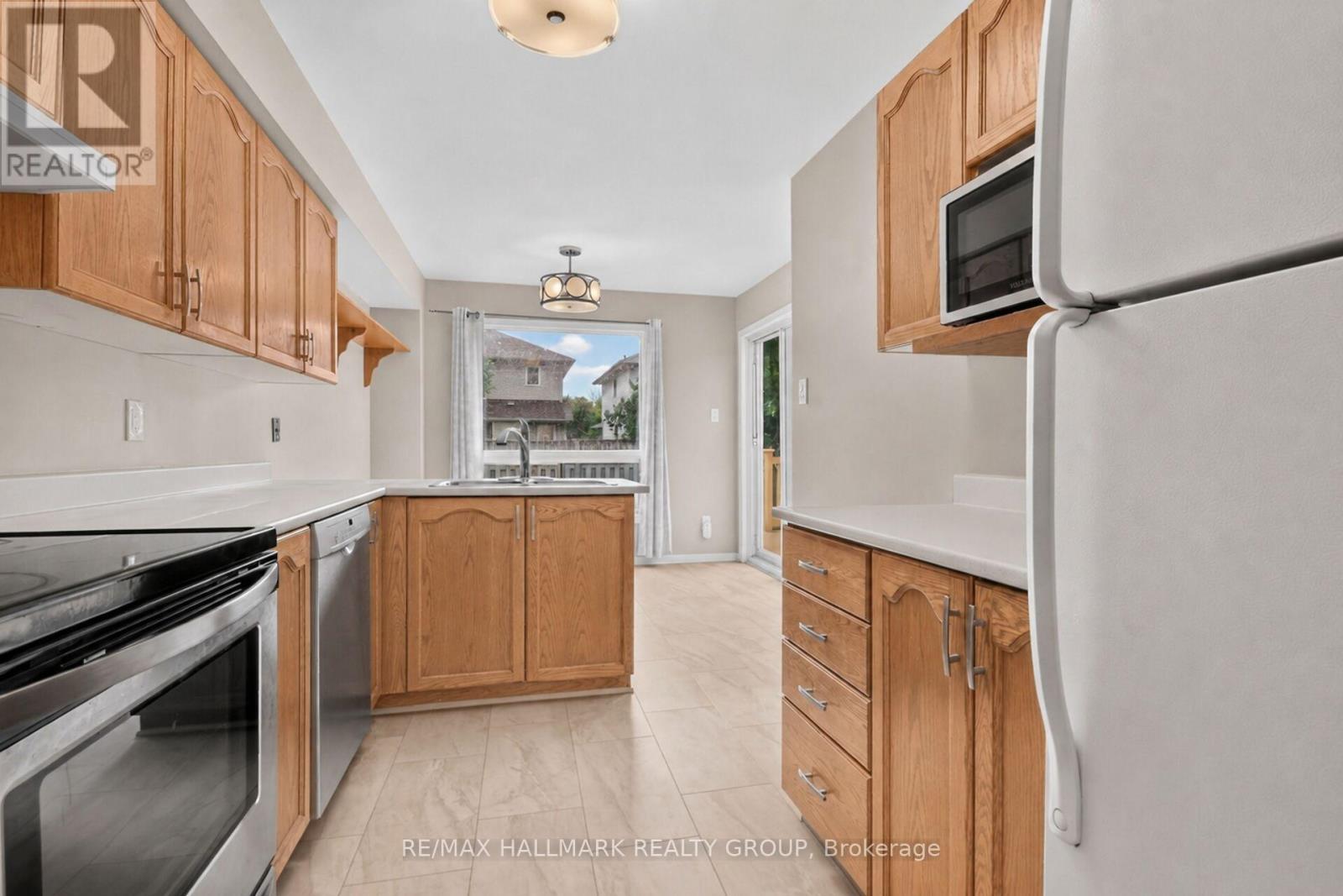 66 WOODGATE WAY - 12