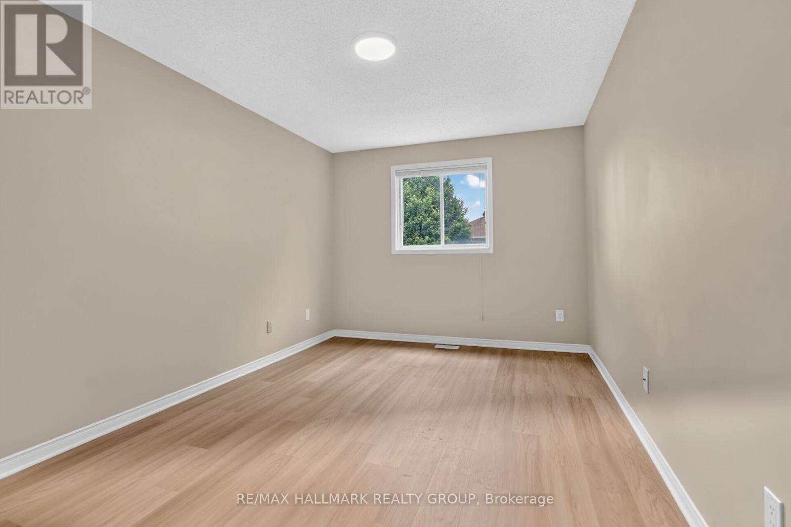 66 WOODGATE WAY - 25