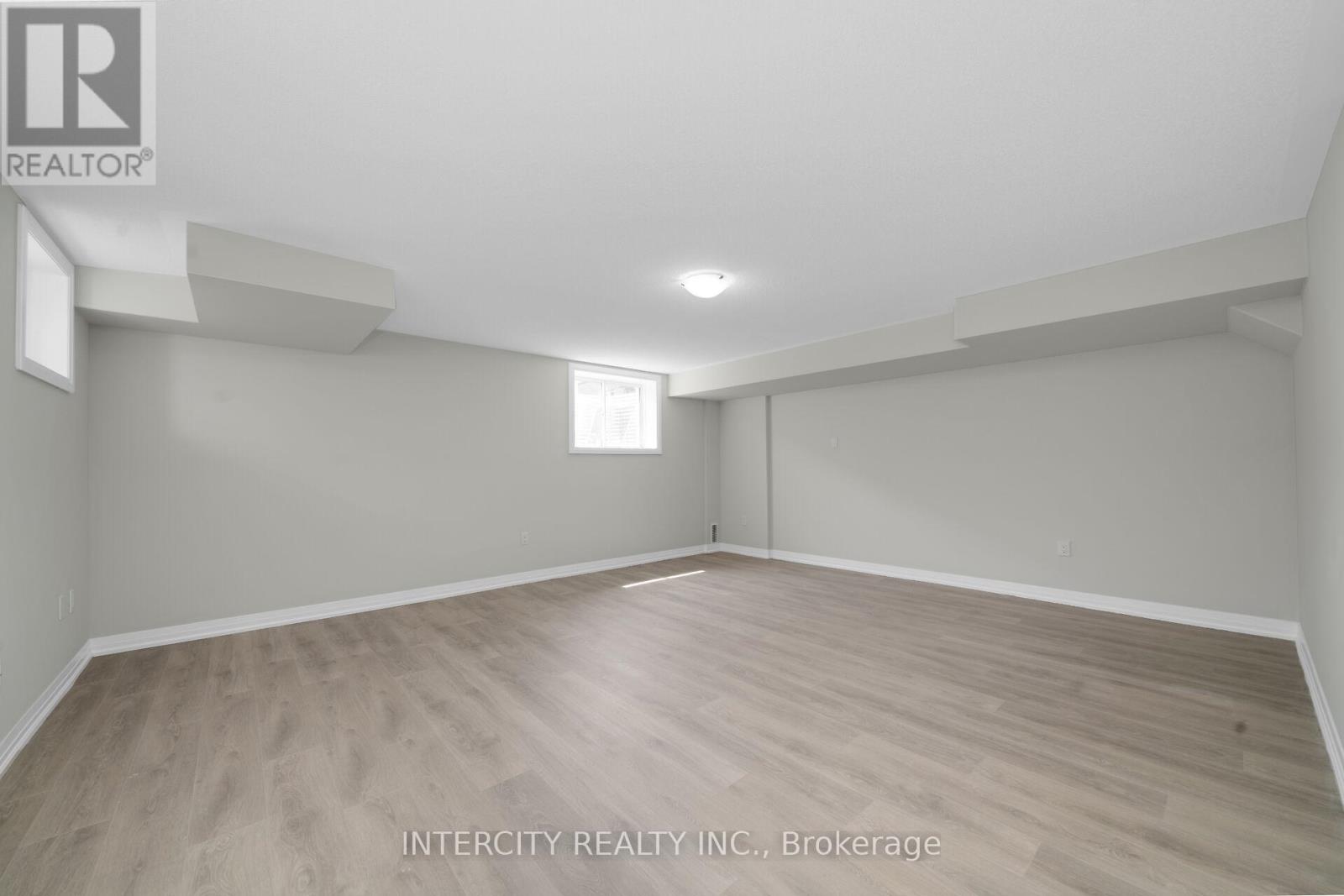 72 BROWN STREET - 26