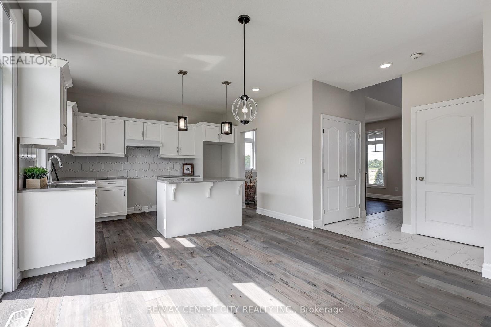 58 ASPEN PARKWAY - 13