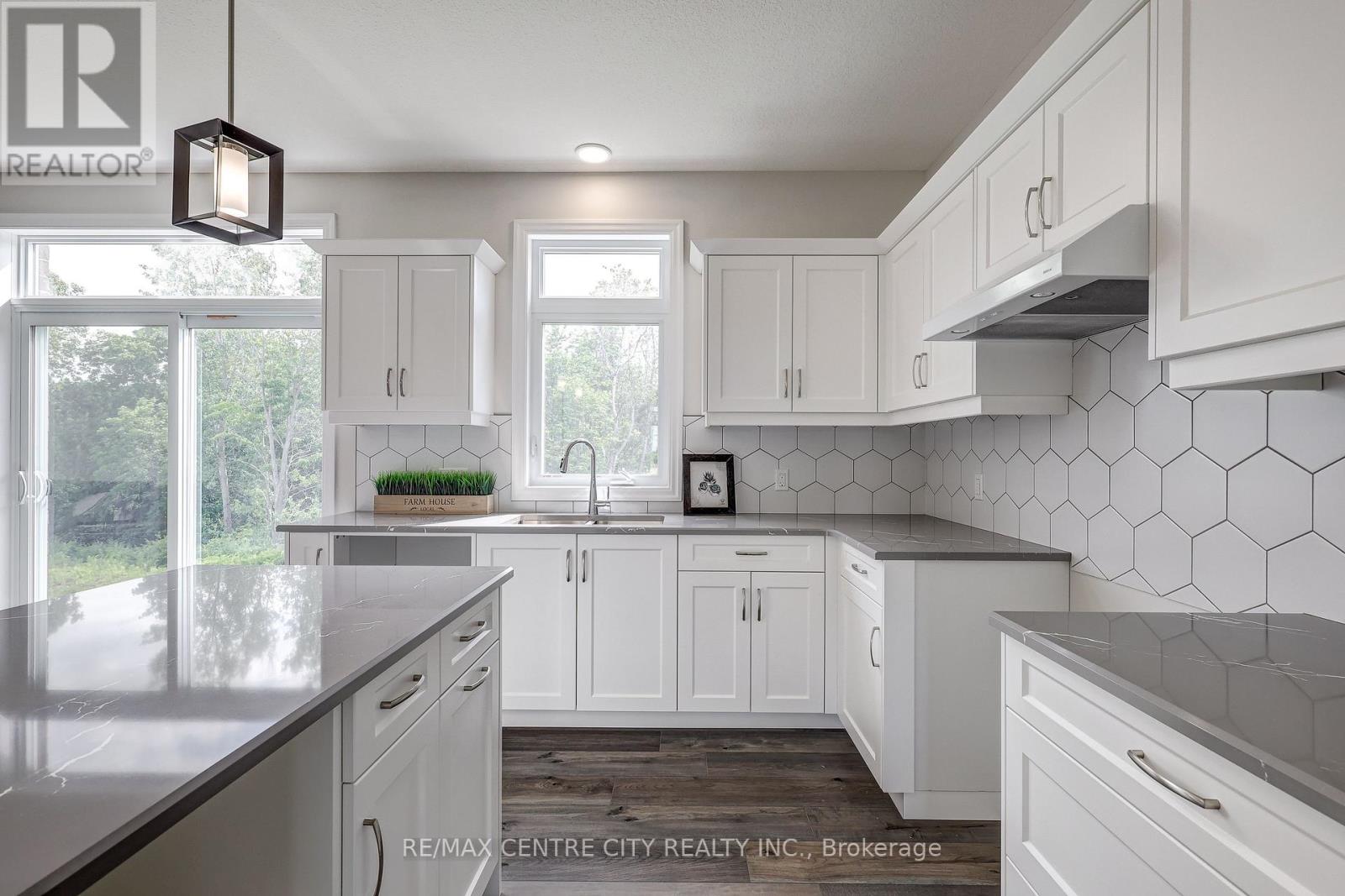 58 ASPEN PARKWAY - 16