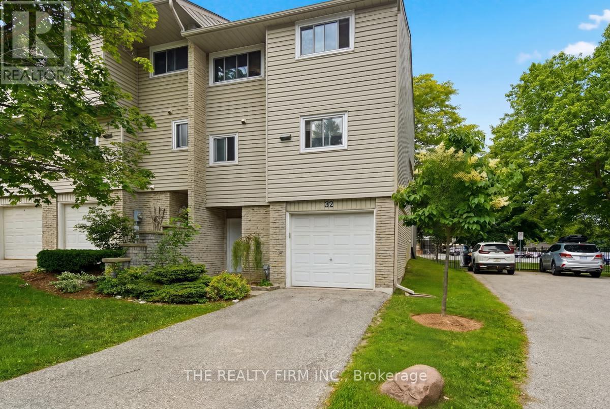 #32 159 SANDRINGHAM CRESCENT - 1