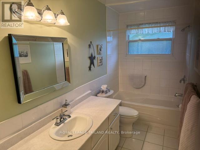 85 MCTAGGART CRESCENT - 9
