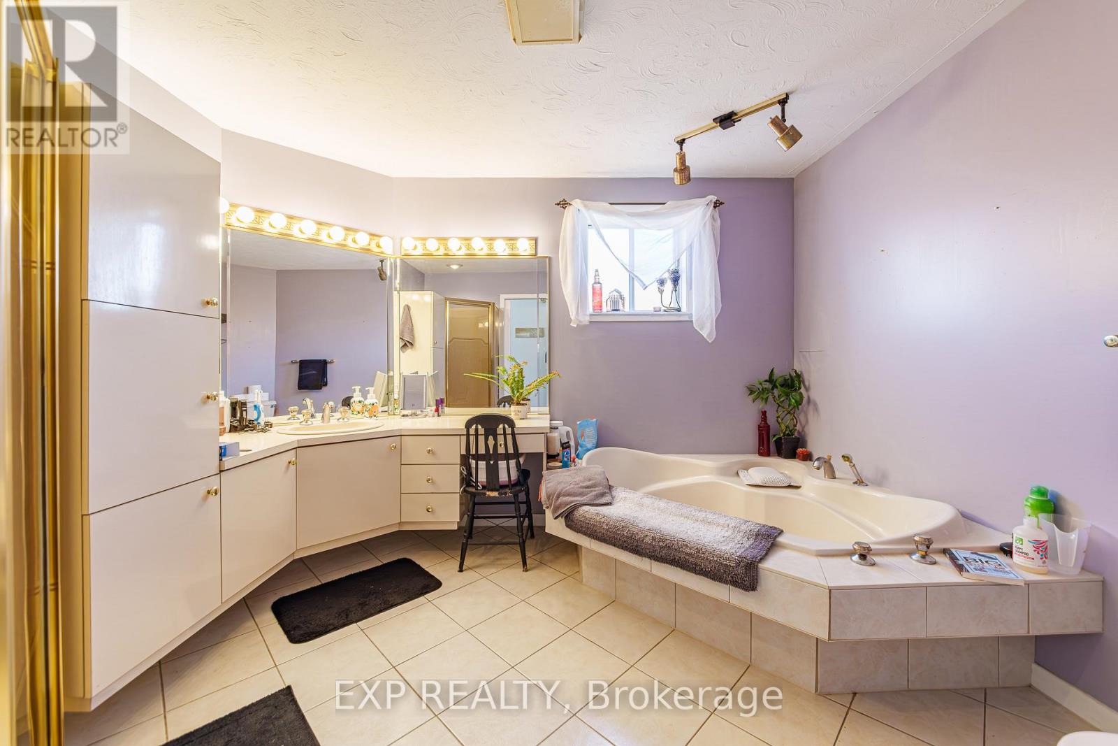 4612 STE CATHERINE STREET - 12
