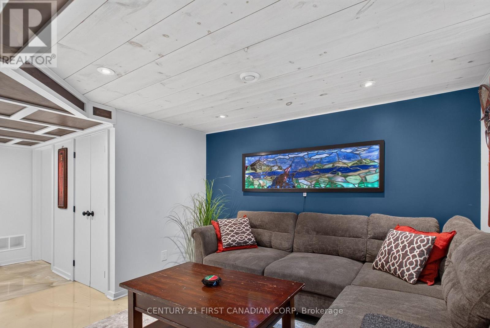 218 VANCOUVER STREET - 35