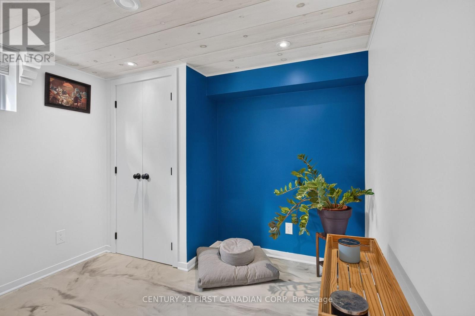 218 VANCOUVER STREET - 28
