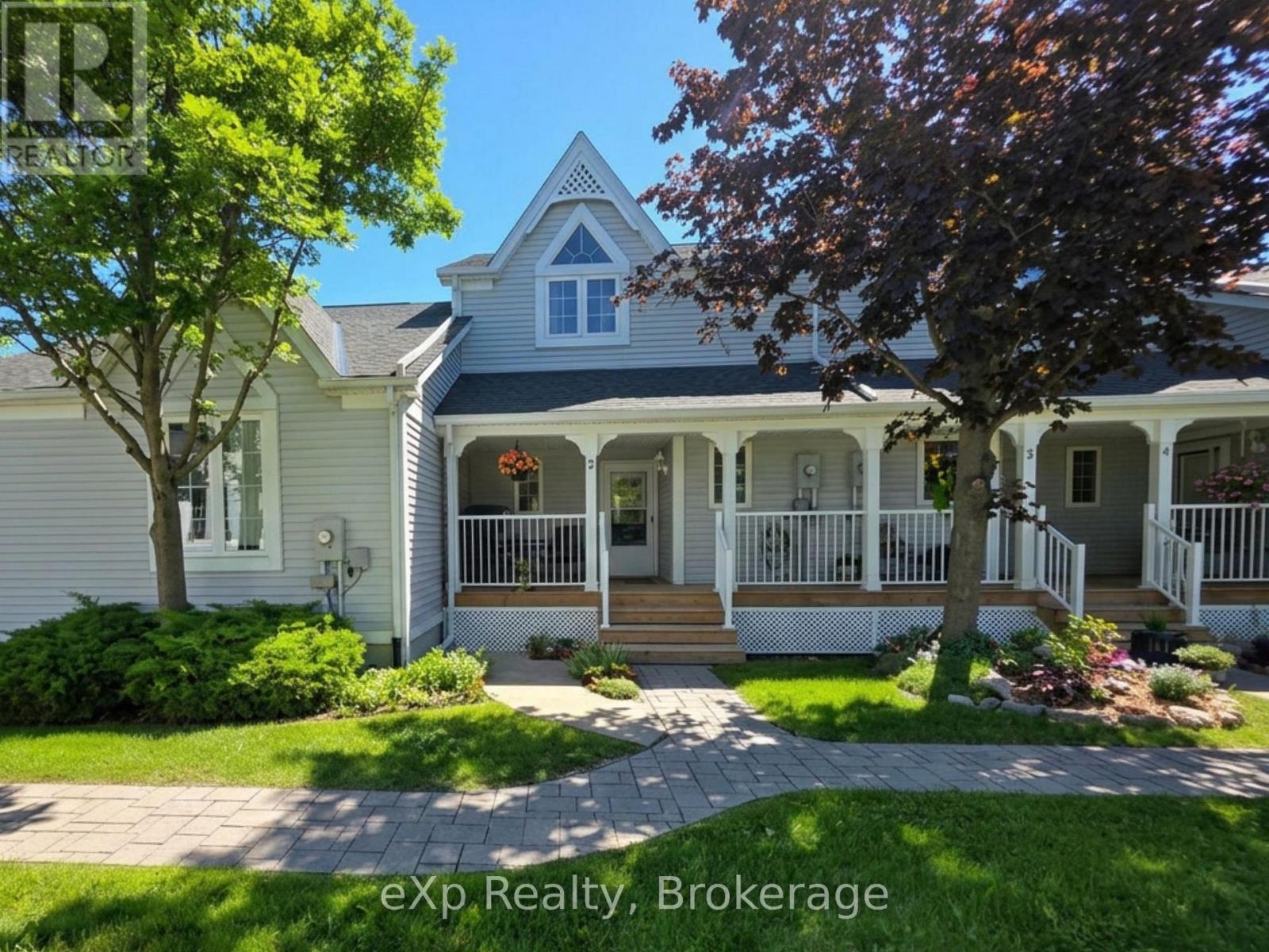 #2 83 VICTORIA STREET - 1