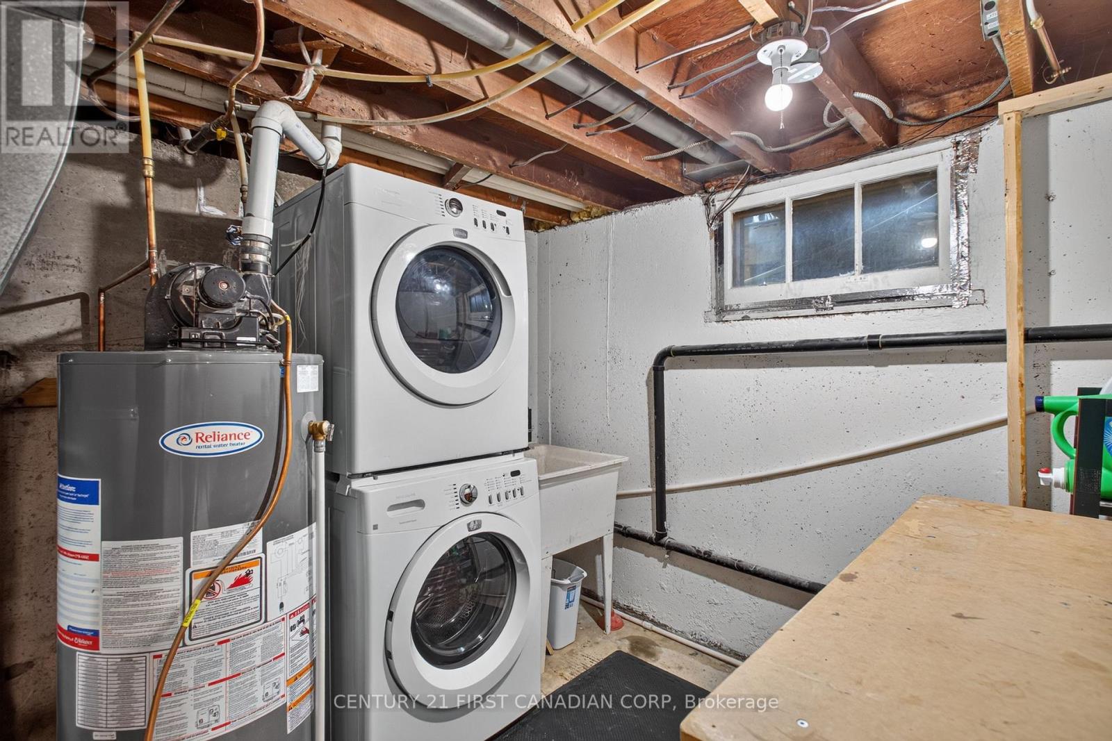 218 VANCOUVER STREET - 38