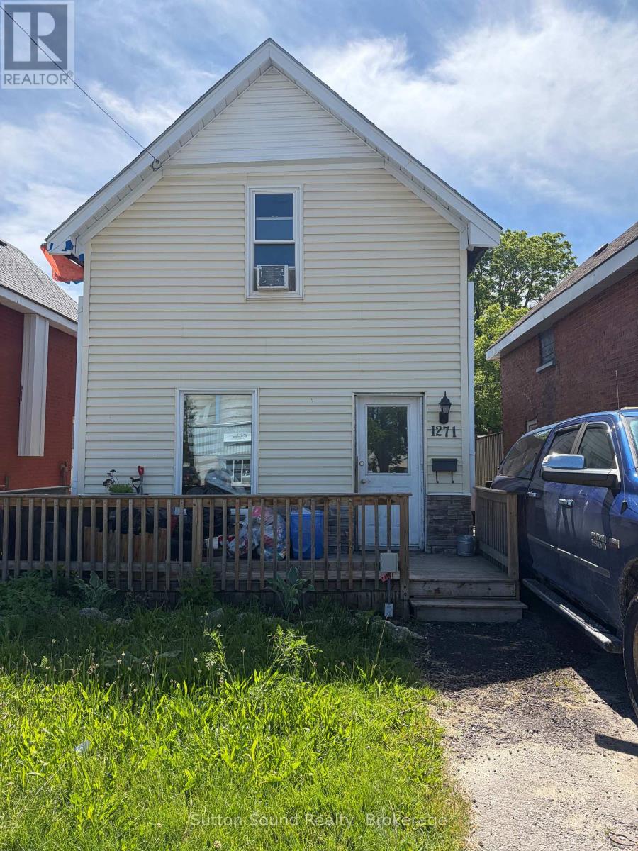 1271 2ND AVENUE E - 1