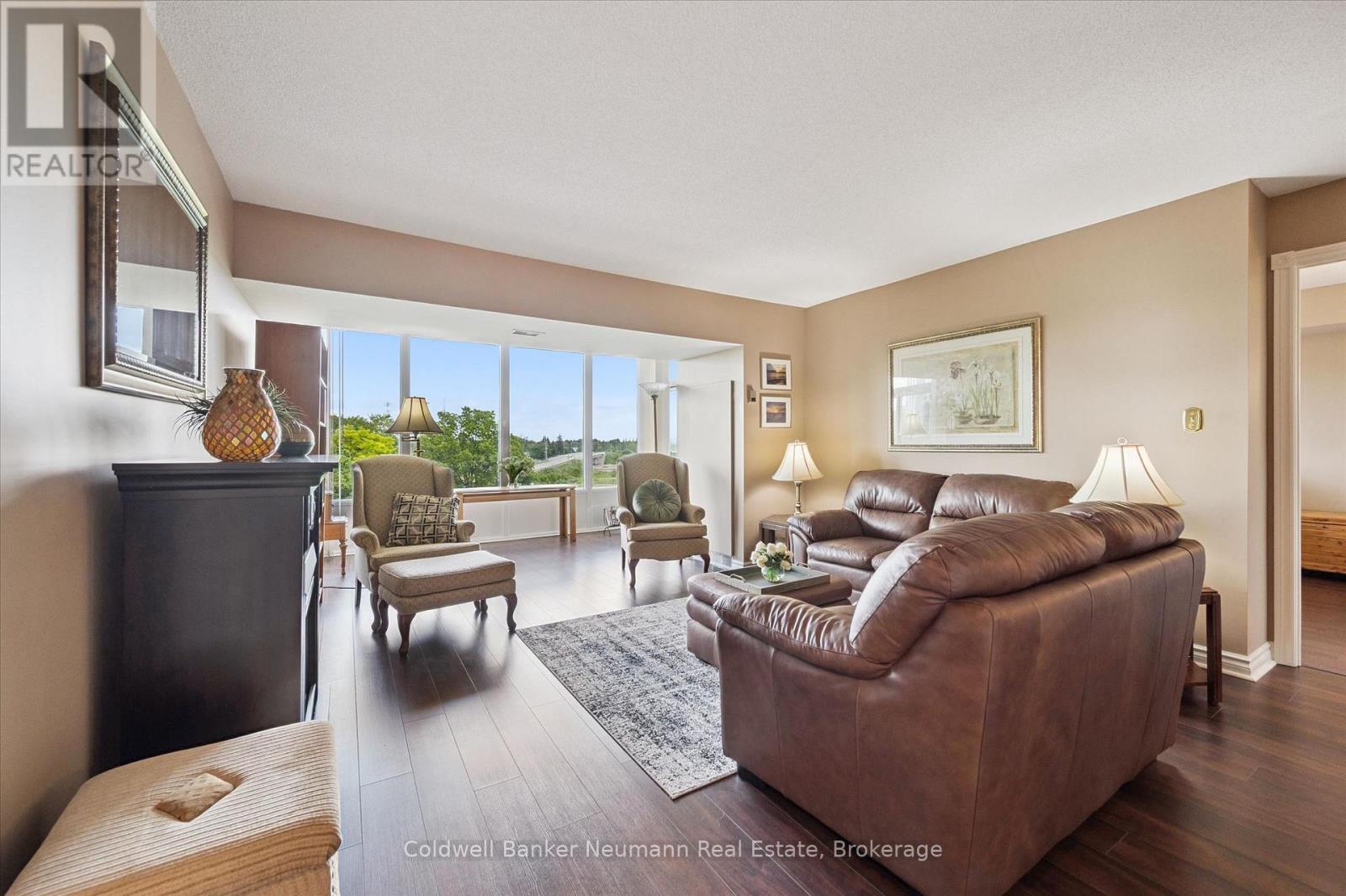 #1106 237 KING STREET W - 13